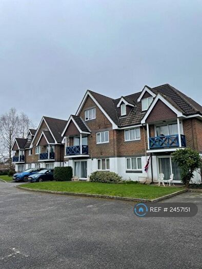 1 Bedroom Flat To Rent In New Poplars Court, Aldershot, GU12