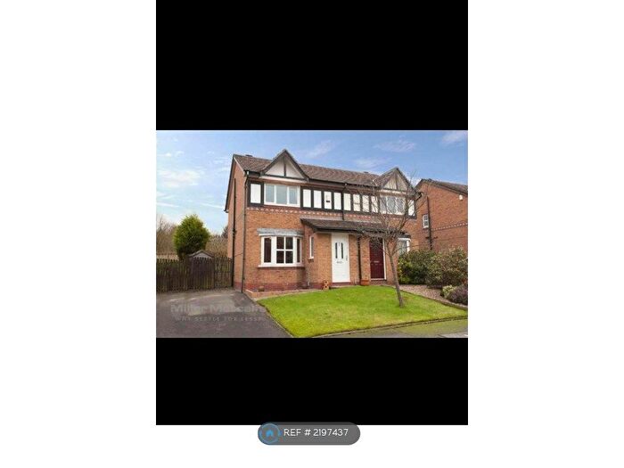3 Bedroom Semi-Detached House To Rent In Stonehaven, Bolton, BL3