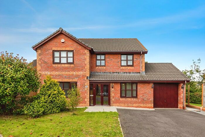 4 Bedroom Detached House For Sale In Clos Y Dderwen, Kidwelly, Carmarthenshire, SA17