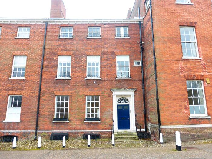 1 Bedroom Apartment To Rent In The Close, NR1