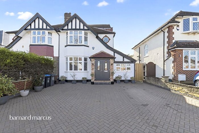 4 Bedroom Semi Detached House For Sale In Leyfield, Worcester Park, KT4