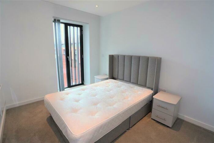 2 Bedroom Apartment To Rent In Block A :: Local Blackfriars, M3