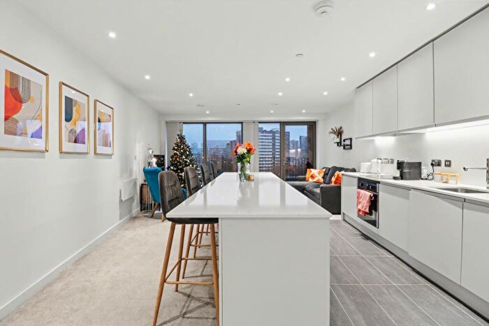 1 Bedroom Apartment For Sale In Local Crescent, Hulme Street, Salford, M5