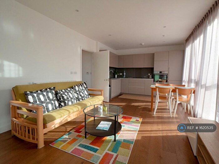 2 Bedroom Flat To Rent In Maltby House, London, SE3