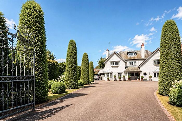 7 Bedroom Detached House To Rent In Charlton Kings, Cheltenham, GL53