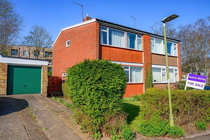 3 Bedroom Semi Detached House For Sale In Heron Way, Hatfield, AL10