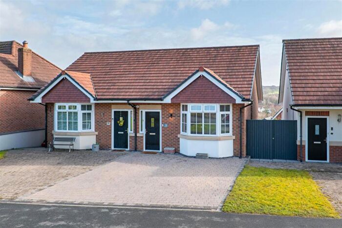 3 Bedroom Semi Detached House For Sale In Back Lane, Clayton-Le-Woods, Chorley, PR6