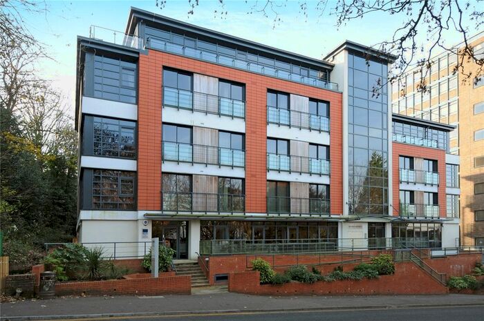 2 Bedroom Flat To Rent In Oak House, London Road, Sevenoaks, Kent, TN13