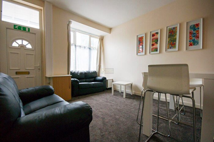 3 Bedroom Terraced House To Rent In Dogpool Lane, Stirchley, Birmingham, B30