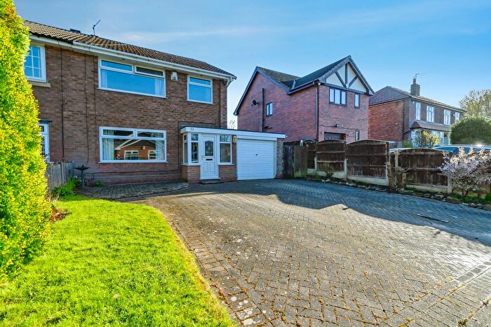 3 Bedroom Semi Detached House For Sale In Hawthorne Drive, Worsley, Manchester, Greater Manchester, M28