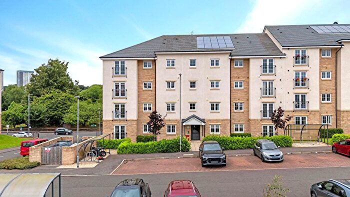 2 Bedroom Flat For Sale In Thornliebank Road, Thornliebank, G46
