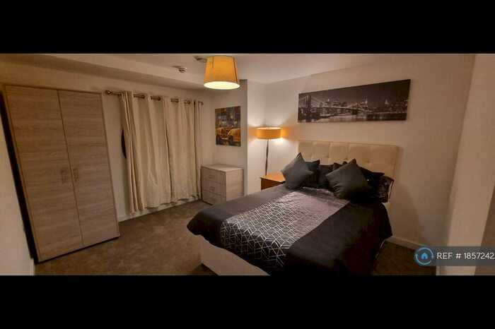 1 Bedroom Flat To Rent In Beckhampton Street, Swindon, SN1