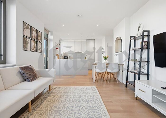 2 Bedroom Flat For Sale In Ashley Road, Tottenham Hale, N17