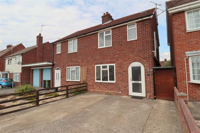 3 Bedroom Semi-Detached House To Rent In St. Marys Road, Braintree, CM7