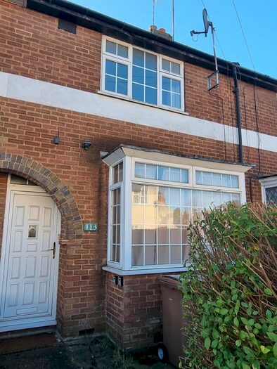 2 Bedroom Terraced House To Rent In Connaught Road, Luton LU4