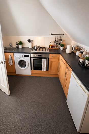 1 Bedroom Apartment To Rent In Wavertree Road, South Woodford, E18