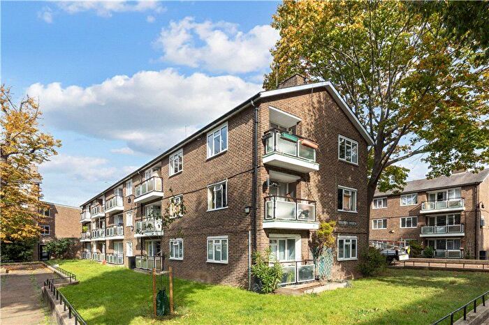 2 Bedroom Flat For Sale In Southey Road, London, SW9