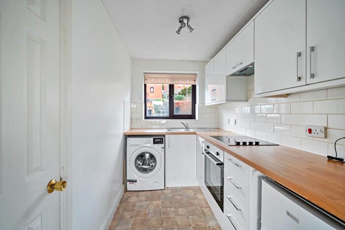 Studio For Sale In High Wycombe, Buckinghamshire, HP13