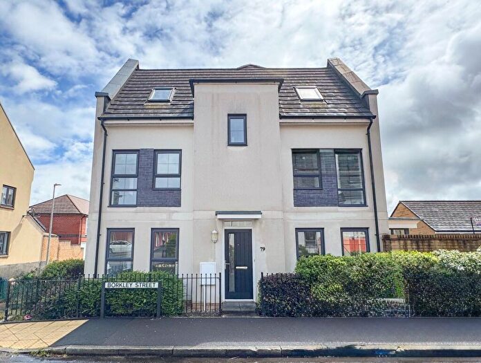 4 Bedroom End Of Terrace House For Sale In Borkley Street, Patchway, Bristol, BS34