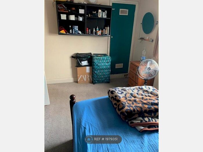 2 Bedroom Terraced House To Rent In Ley Street, Ilford, IG1