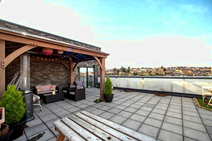 2 Bedroom Flat To Rent In Callender Road, Erith, DA8