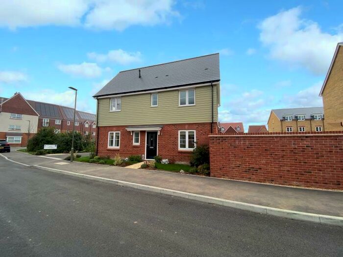 3 Bedroom Detached House To Rent In Ash, GU12