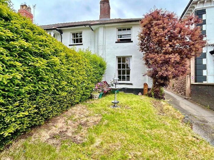 4 Bedroom End Terrace House For Sale In Chetwynd End, Newport, TF10