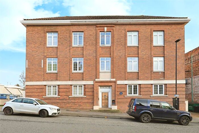 2 Bedroom Flat For Sale In Blackwell Street, Kidderminster, Worcestershire, DY10