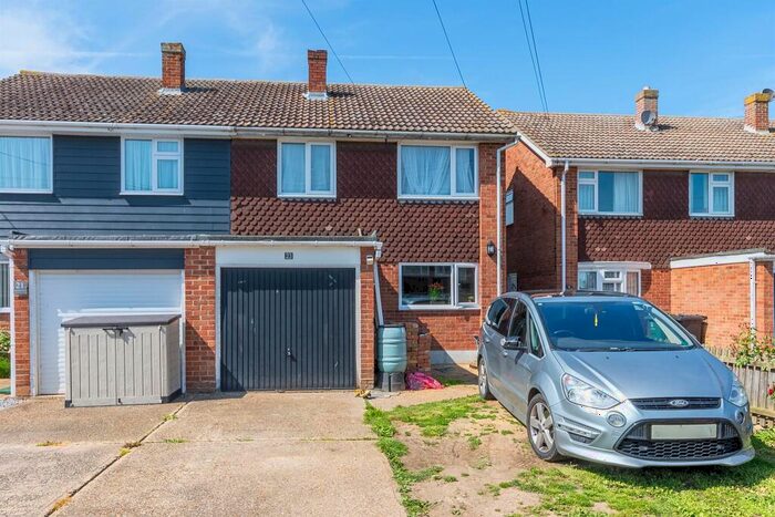 3 Bedroom Semi-Detached House For Sale In Bate-Dudley Drive, Bradwell-On-Sea, Southminster, CM0
