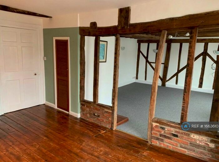 2 Bedroom Flat To Rent In High Street, Lavenham, CO10