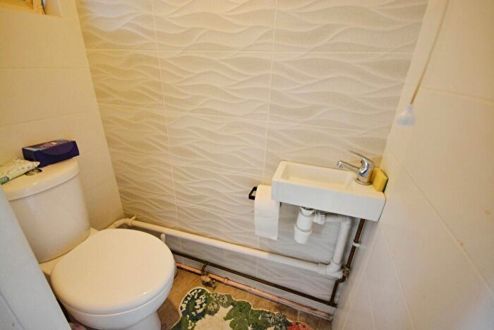 3 Bedroom Terraced House For Sale In Briardale, Stevenage, SG1