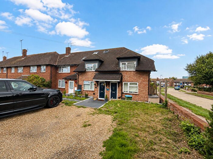 3 Bedroom Terraced House To Rent In Belloc Road, Wick, Littlehampton, BN17