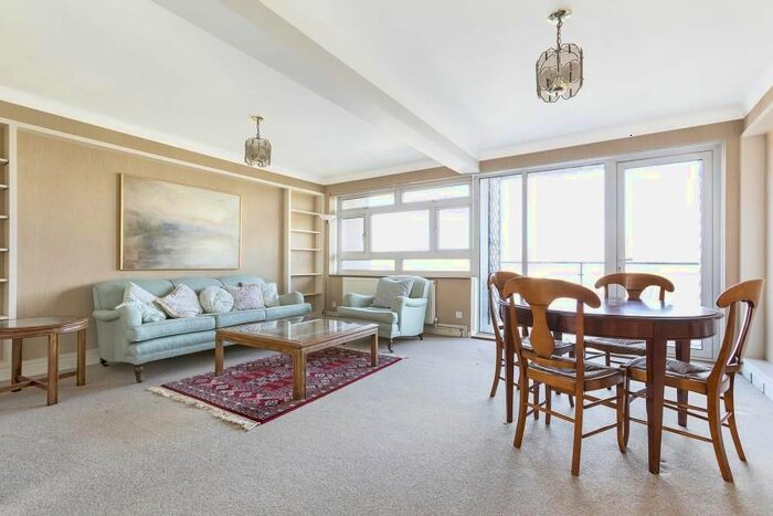 2 Bedroom Flat To Rent In Monckton Court, Strangways Terrace, London, W14