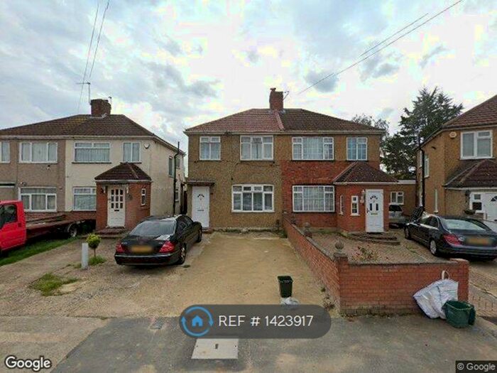 4 Bedroom Semi-Detached House To Rent In Norwood Gardens, Hayes, UB4