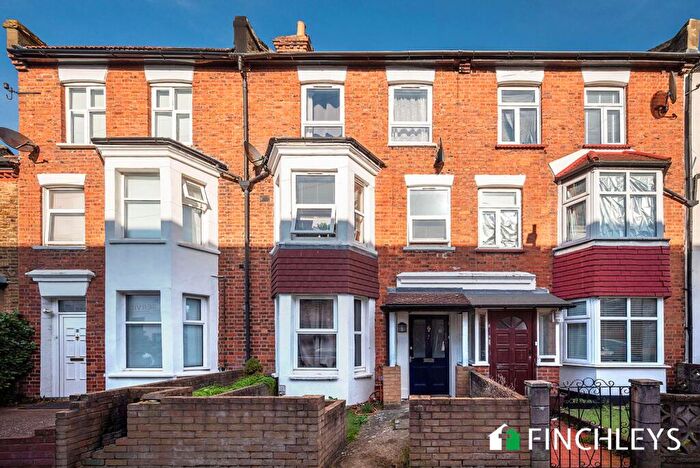 1 Bedroom Flat For Sale In Gruneisen Road, London, N3