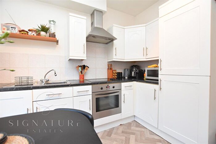 1 Bedroom Flat To Rent In London Road, High Wycombe, HP11