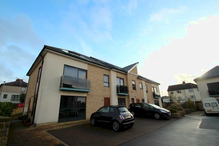 2 Bedroom Apartment To Rent In Park Square, Rawdon, LS19
