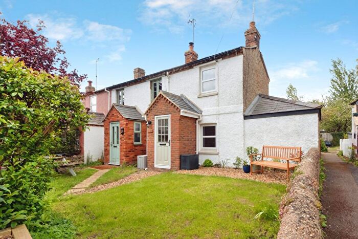 1 Bedroom End Of Terrace House For Sale In Bridge Street, Thornborough, Buckingham, Buckinghamshire, MK18