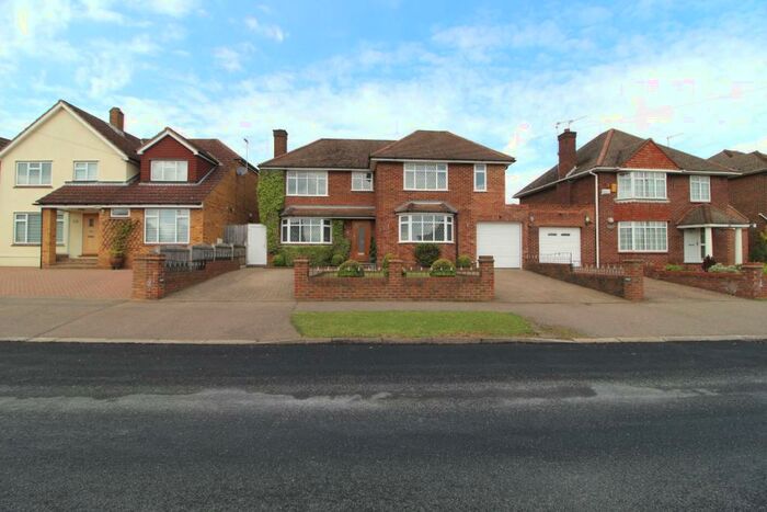 4 Bedroom Detached House To Rent In Crouchfield, Hemel Hempstead, Hertfordshire, HP1