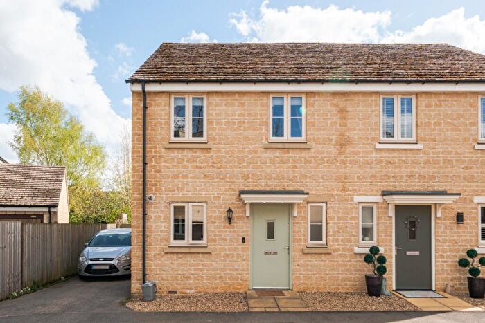 2 Bedroom Semi Detached House For Sale In Jubilee Gardens, LE15