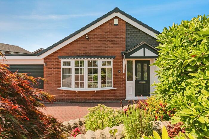 3 Bedroom Bungalow For Sale In Peterborough Close, Macclesfield, Cheshire, SK10