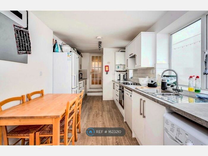 4 Bedroom Terraced House To Rent In Howard Street, Oxford, OX4