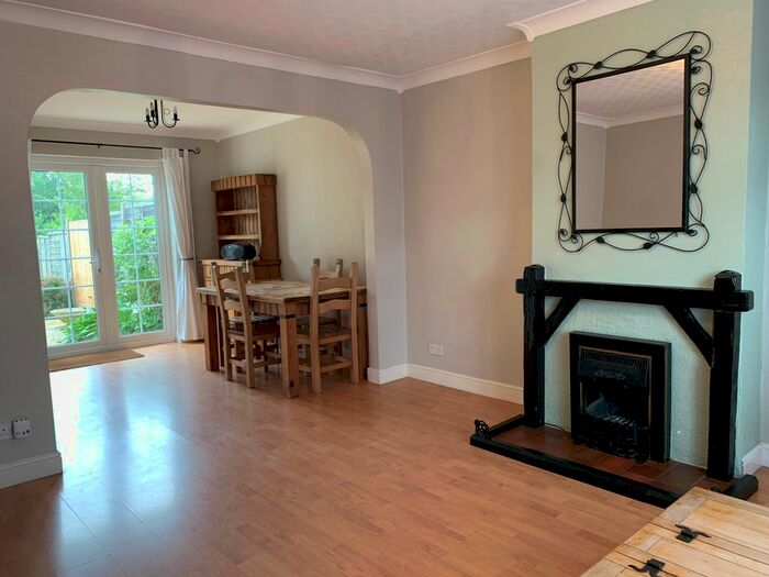 3 Bedroom Semi-Detached House To Rent In Elstree, WD6