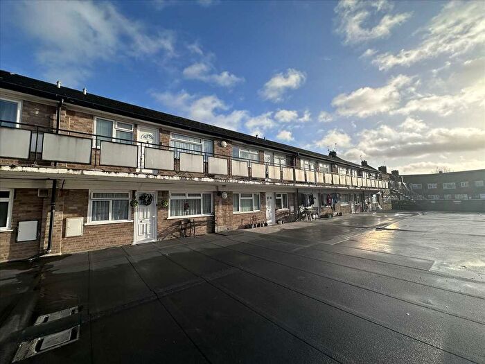 2 Bedroom Flat To Rent In Victoria Road, Ruislip, HA4