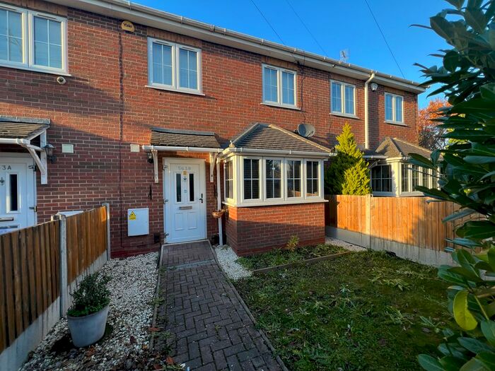 4 Bedroom Terraced House To Rent In New North Road, Hainault, IG6