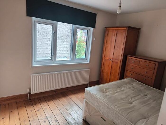 Bungalow To Rent In Newnham Street, Bedford, MK40