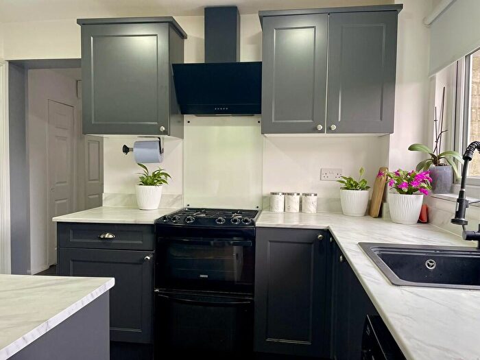 3 Bedroom Terraced House For Sale In Leaves Spring, Stevenage, SG2