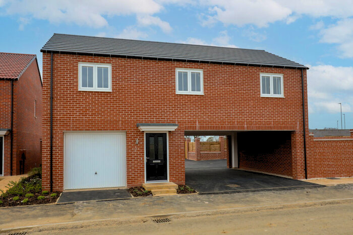 2 Bedroom Flat To Rent In Brome Close, Harpole, Northampton, NN7