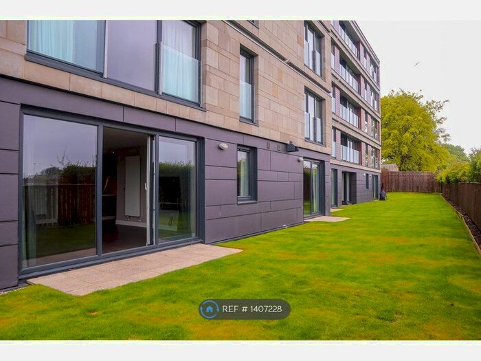 3 Bedroom Flat To Rent In Bangholm Terrace, Edinburgh, EH3
