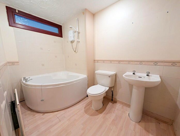 2 Bedroom Terraced House For Sale In Cambusdoon Place, Kilwinning, KA13